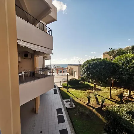 Rosa Virginia Fronte Mare By Salentoville Aparthotel *